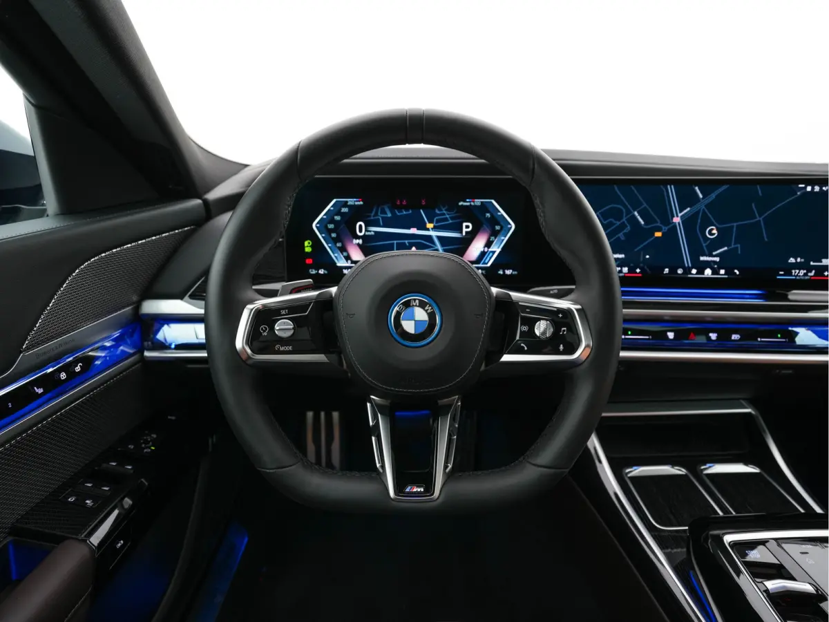 xDrive60 106 kWh M-Sport-Styling [3-Fase-11kW] {SoH-98%} (INCL-BTW) *PANO | LEATHER | FULL-LED | BLIND-SPOT | BOWERS&WILKINS | MEMORY-PACK | TOP-VIEW | VENTILATED/HEATED-COMFORTSEATS | SOFT-