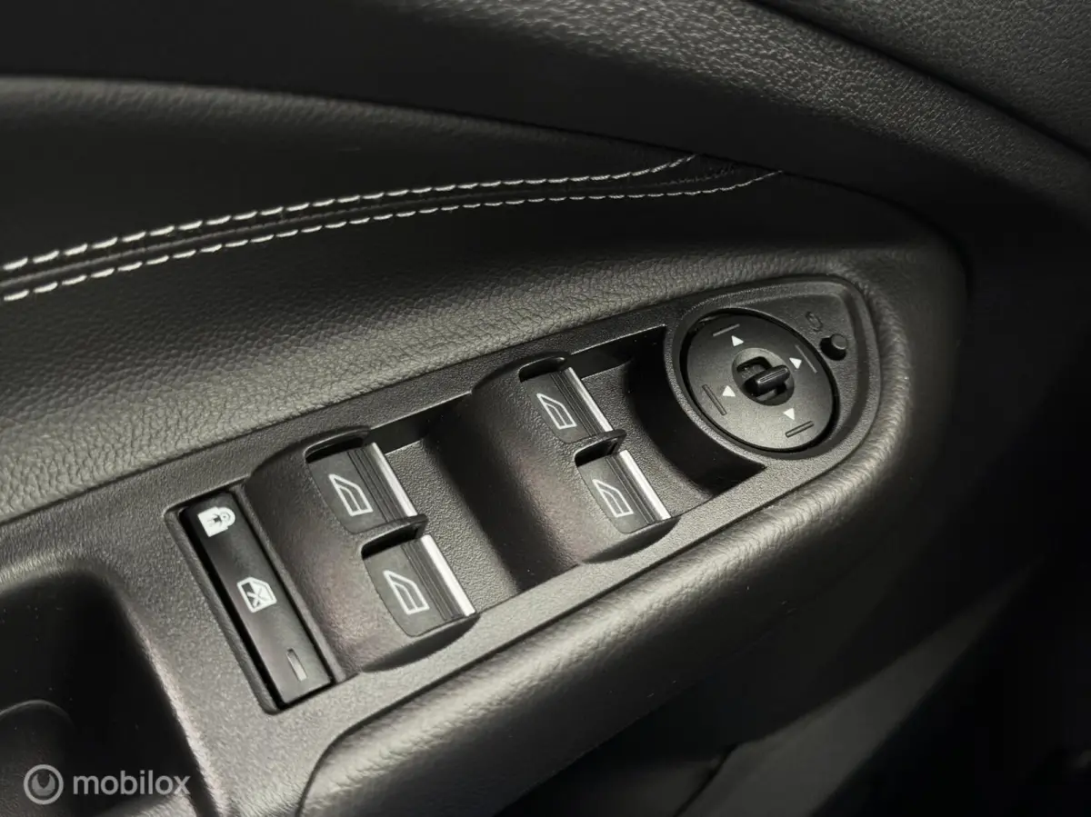 1.5 Titanium|Keyless Pano ½ Leer Camera LED 6MND