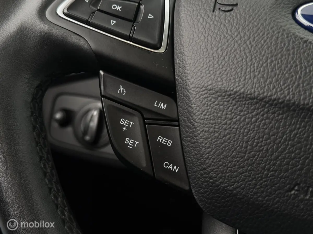1.5 Titanium|Keyless Pano ½ Leer Camera LED 6MND