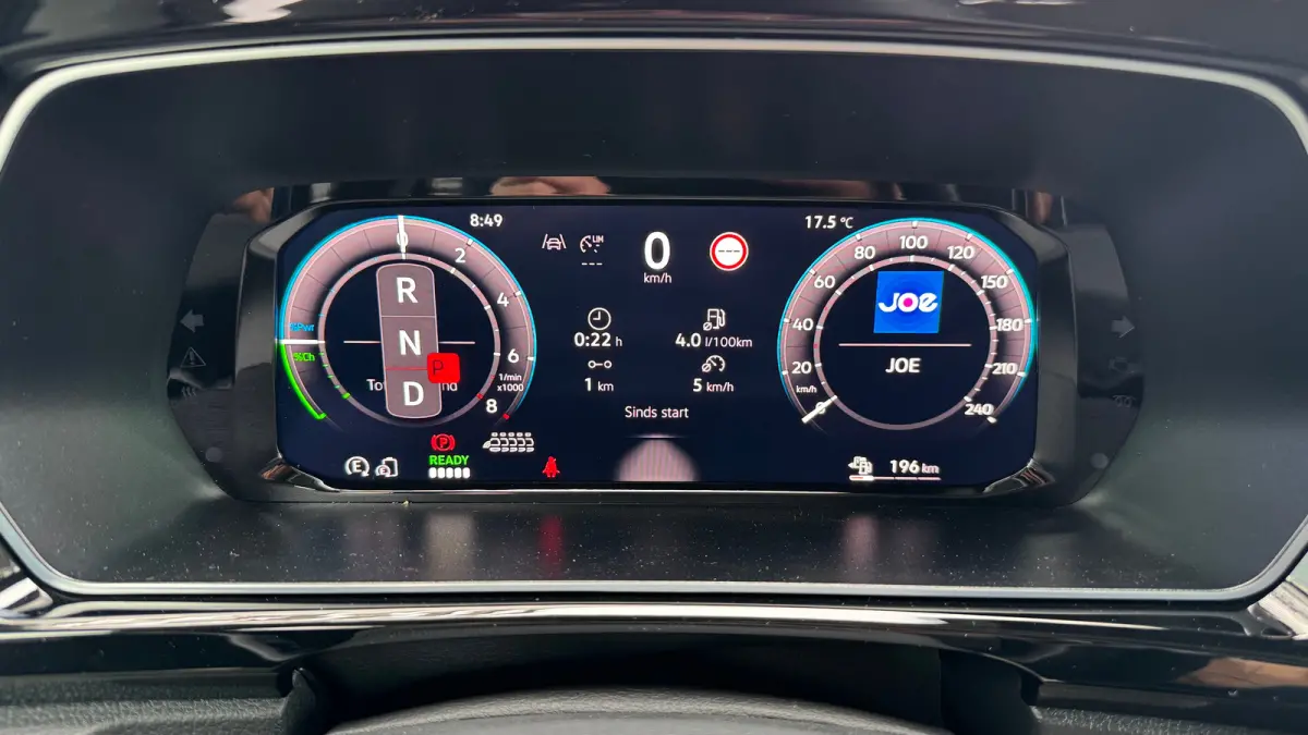 Life Maxi 1.5 eTSI eHybrid 19,7 kWh DSG Automaat 7 persoons | Navi by APP | Camera | Airco voor en achter | Stoelverwarming v | Adaptive Cruise | 17'' LMV