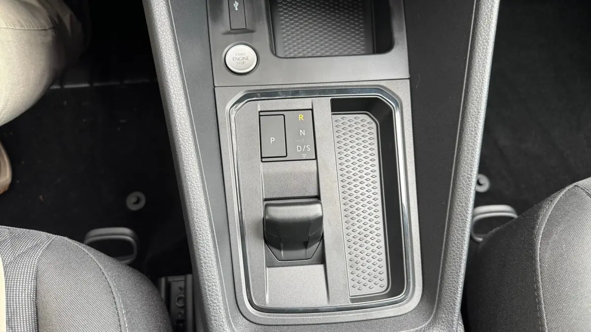 Life Maxi 1.5 eTSI eHybrid 19,7 kWh DSG Automaat 7 persoons | Navi by APP | Camera | Airco voor en achter | Stoelverwarming v | Adaptive Cruise | 17'' LMV