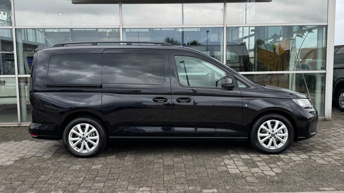Life Maxi 1.5 eTSI eHybrid 19,7 kWh DSG Automaat 7 persoons | Navi by APP | Camera | Airco voor en achter | Stoelverwarming v | Adaptive Cruise | 17'' LMV