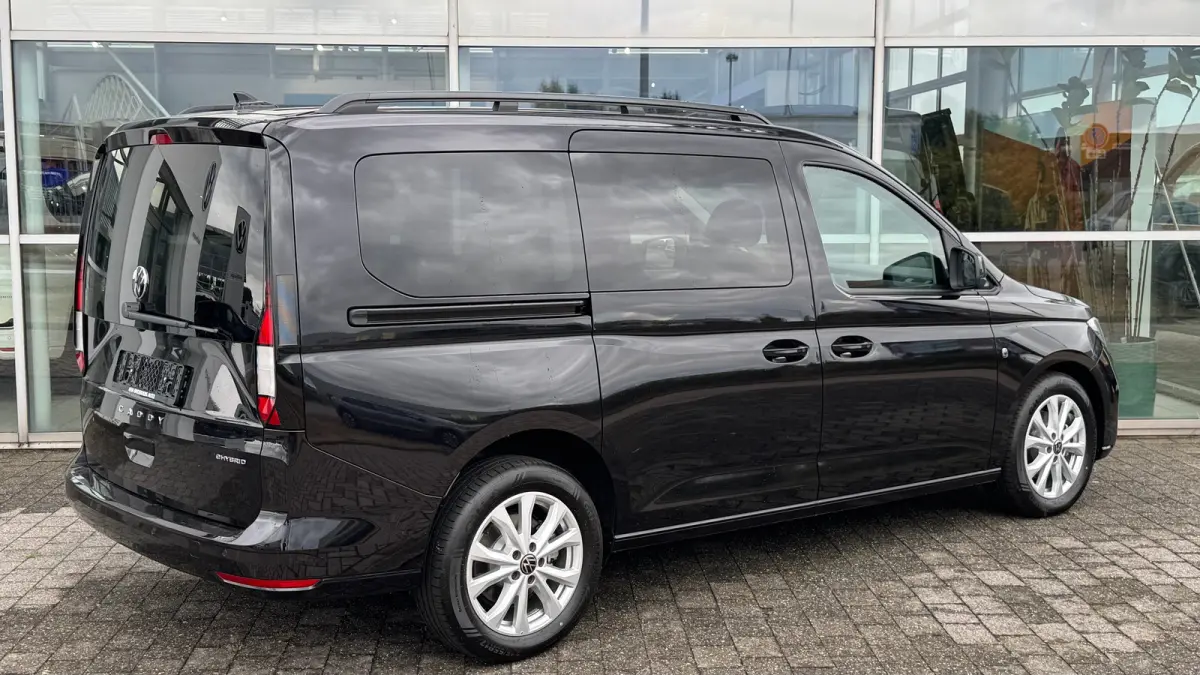 Life Maxi 1.5 eTSI eHybrid 19,7 kWh DSG Automaat 7 persoons | Navi by APP | Camera | Airco voor en achter | Stoelverwarming v | Adaptive Cruise | 17'' LMV