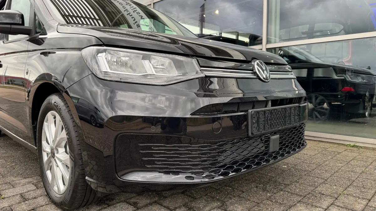 Life Maxi 1.5 eTSI eHybrid 19,7 kWh DSG Automaat 7 persoons | Navi by APP | Camera | Airco voor en achter | Stoelverwarming v | Adaptive Cruise | 17'' LMV