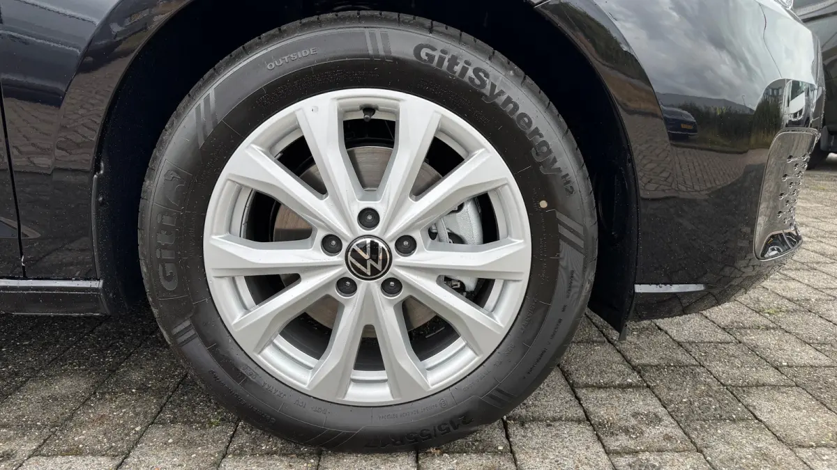 Life Maxi 1.5 eTSI eHybrid 19,7 kWh DSG Automaat 7 persoons | Navi by APP | Camera | Airco voor en achter | Stoelverwarming v | Adaptive Cruise | 17'' LMV