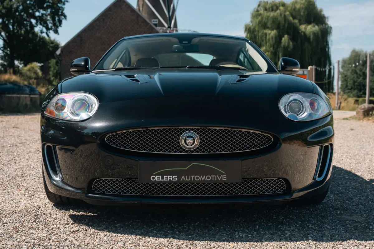 XKR 5.0 V8 Portfolio 510 pk | 100% Jaguar Service | 1e Eigenaar | Clima | Cruise | Leder | Navi | Stoelkoeling |