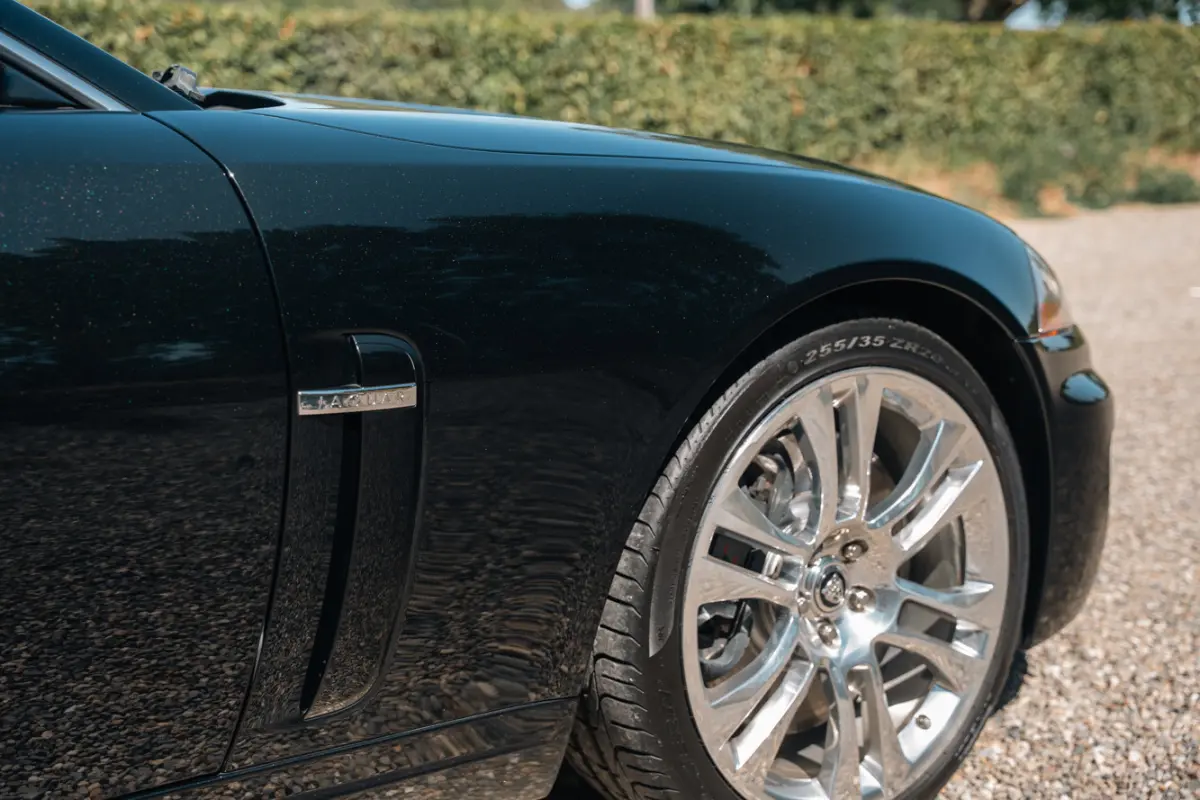 XKR 5.0 V8 Portfolio 510 pk | 100% Jaguar Service | 1e Eigenaar | Clima | Cruise | Leder | Navi | Stoelkoeling |