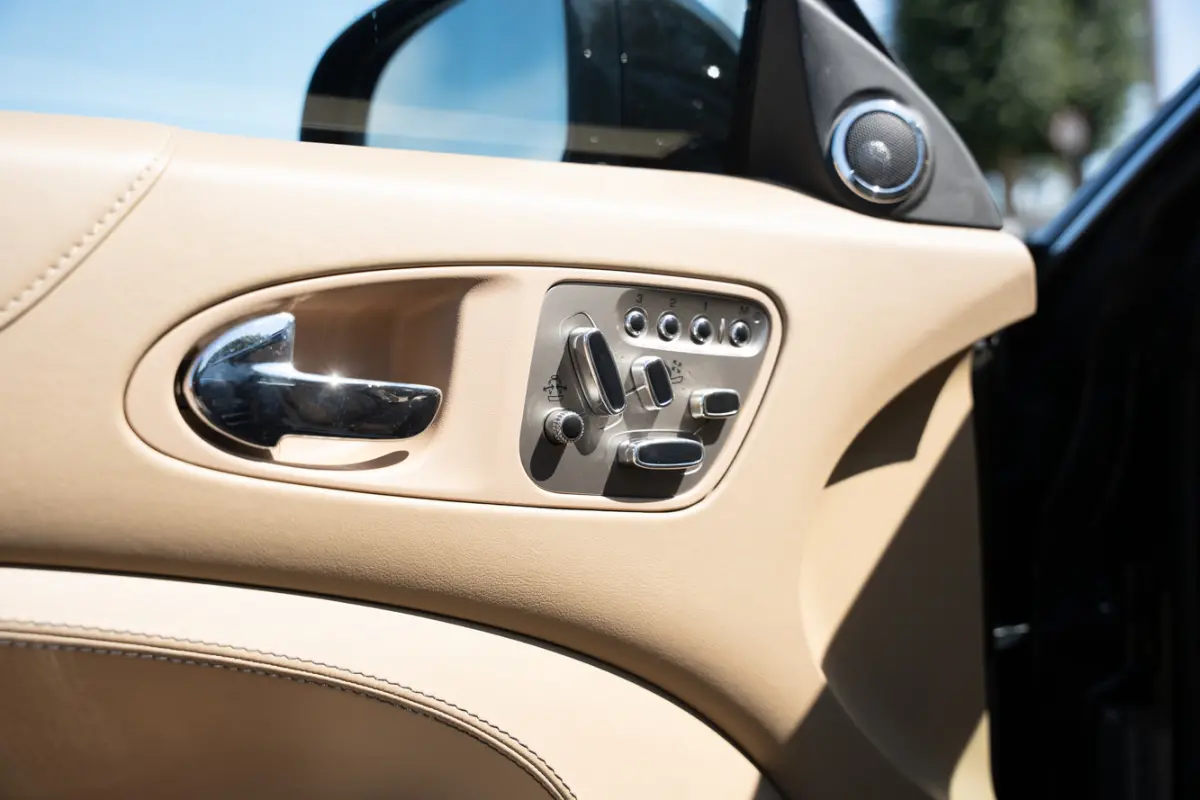 XKR 5.0 V8 Portfolio 510 pk | 100% Jaguar Service | 1e Eigenaar | Clima | Cruise | Leder | Navi | Stoelkoeling |