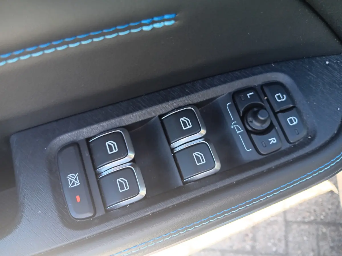 1.5 Plug in Hybrid,262PK PANO,TREKH 1800kg trekgewicht,WINTERPAKKET.