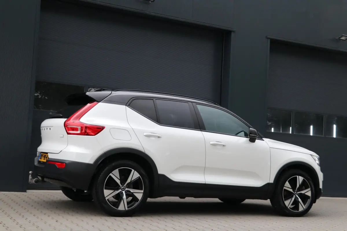1.5 T4 |R-DESIGN| AdaptiveCruise Trekhaak Panoramadak PrivacyGlass AppleCarplay Camera Pdc Uitstraling! 73000KM BJ2021