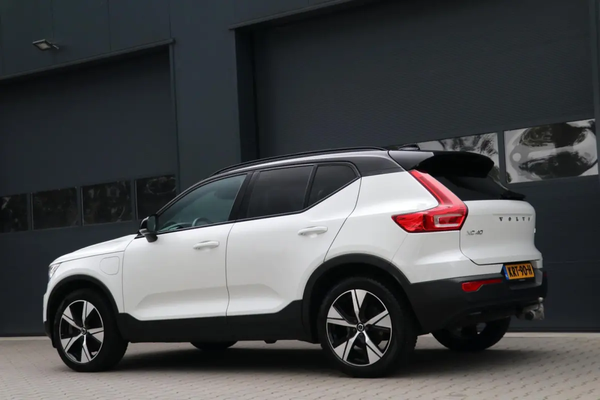 1.5 T4 |R-DESIGN| AdaptiveCruise Trekhaak Panoramadak PrivacyGlass AppleCarplay Camera Pdc Uitstraling! 73000KM BJ2021