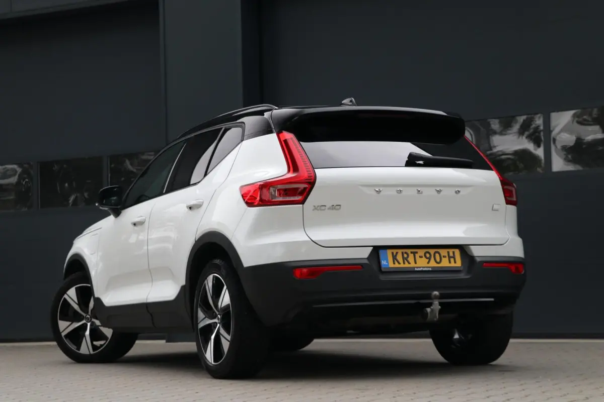 1.5 T4 |R-DESIGN| AdaptiveCruise Trekhaak Panoramadak PrivacyGlass AppleCarplay Camera Pdc Uitstraling! 73000KM BJ2021