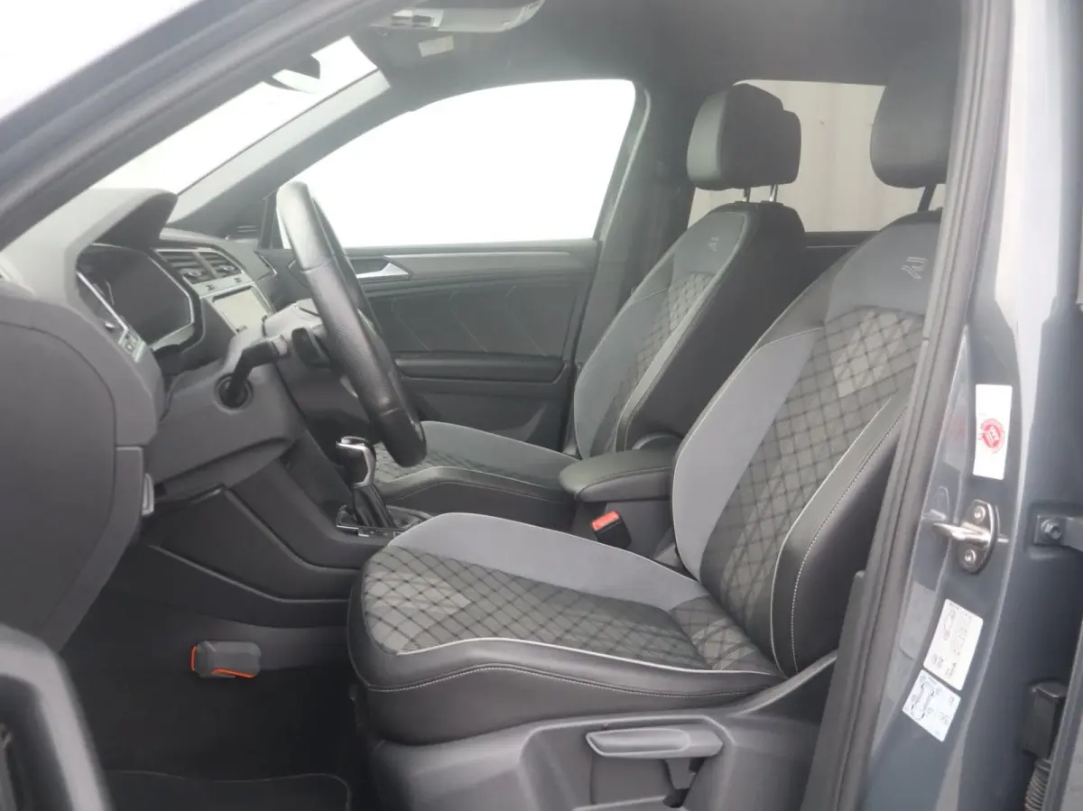 1.4 TSI eHybrid 245pk DSG R-Line Business+ | Soh 90% | Winter Pakket | Trailer Pakket
