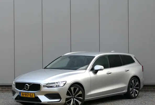 T4 Momentum Pro 12 MND garantie Polestar optimalisatie / Trekhaak / 19'' / Navi
