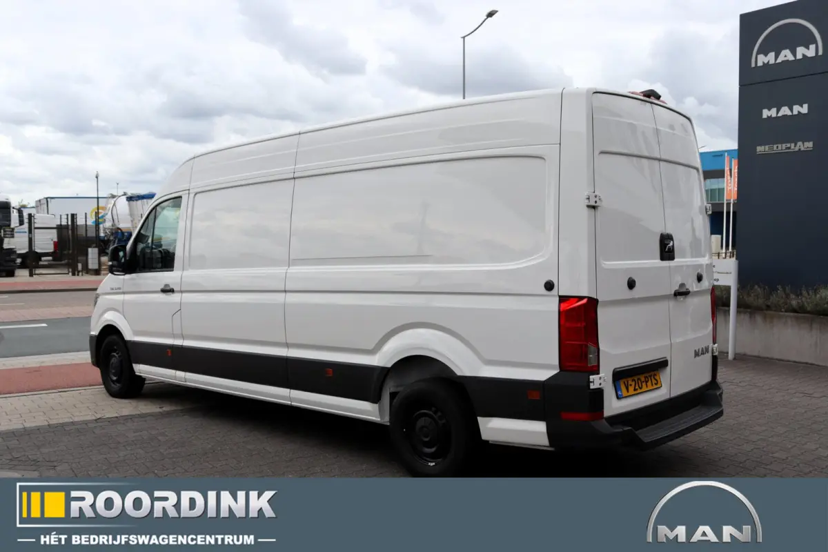 3.140 L4H3 Automaat, cruisecontrol, PDC voor en achter, Camera, multistuur
