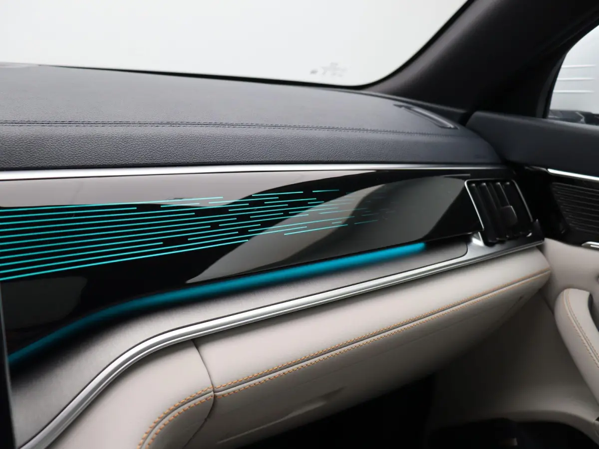 Design 87 kWh | Warmtepomp | WLTP 500km | Panoramadak | Stoelverwarming en Ventilatie |