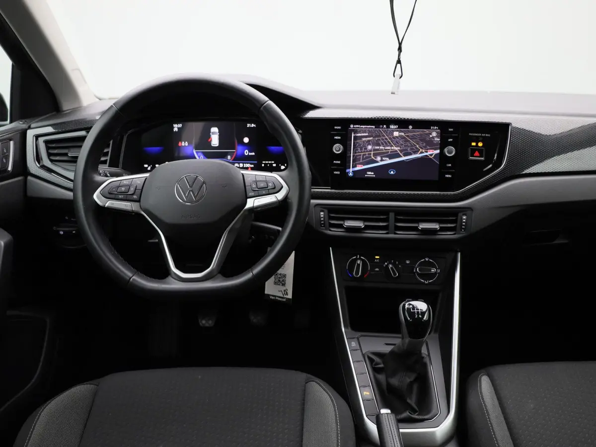 1.0 TSI Life 95 PK| Origineel Nederlands | 1e Eigenaar | Navigatie | Parkeersensoren Voor & Achter | LED Koplampen | Airco | Digitale Cockpit