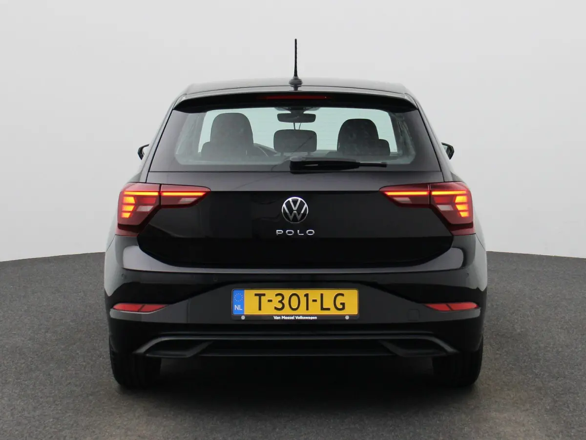 1.0 TSI Life 95 PK| Origineel Nederlands | 1e Eigenaar | Navigatie | Parkeersensoren Voor & Achter | LED Koplampen | Airco | Digitale Cockpit