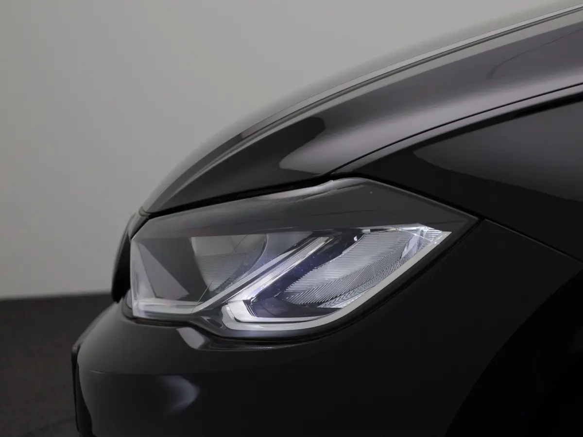 1.0 TSI Life 95 PK| Origineel Nederlands | 1e Eigenaar | Navigatie | Parkeersensoren Voor & Achter | LED Koplampen | Airco | Digitale Cockpit