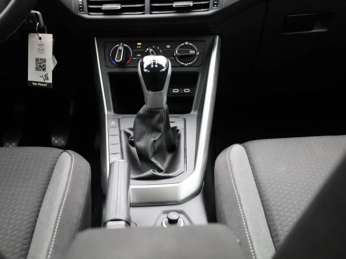 1.0 TSI Life 95 PK| Origineel Nederlands | 1e Eigenaar | Navigatie | Parkeersensoren Voor & Achter | LED Koplampen | Airco | Digitale Cockpit