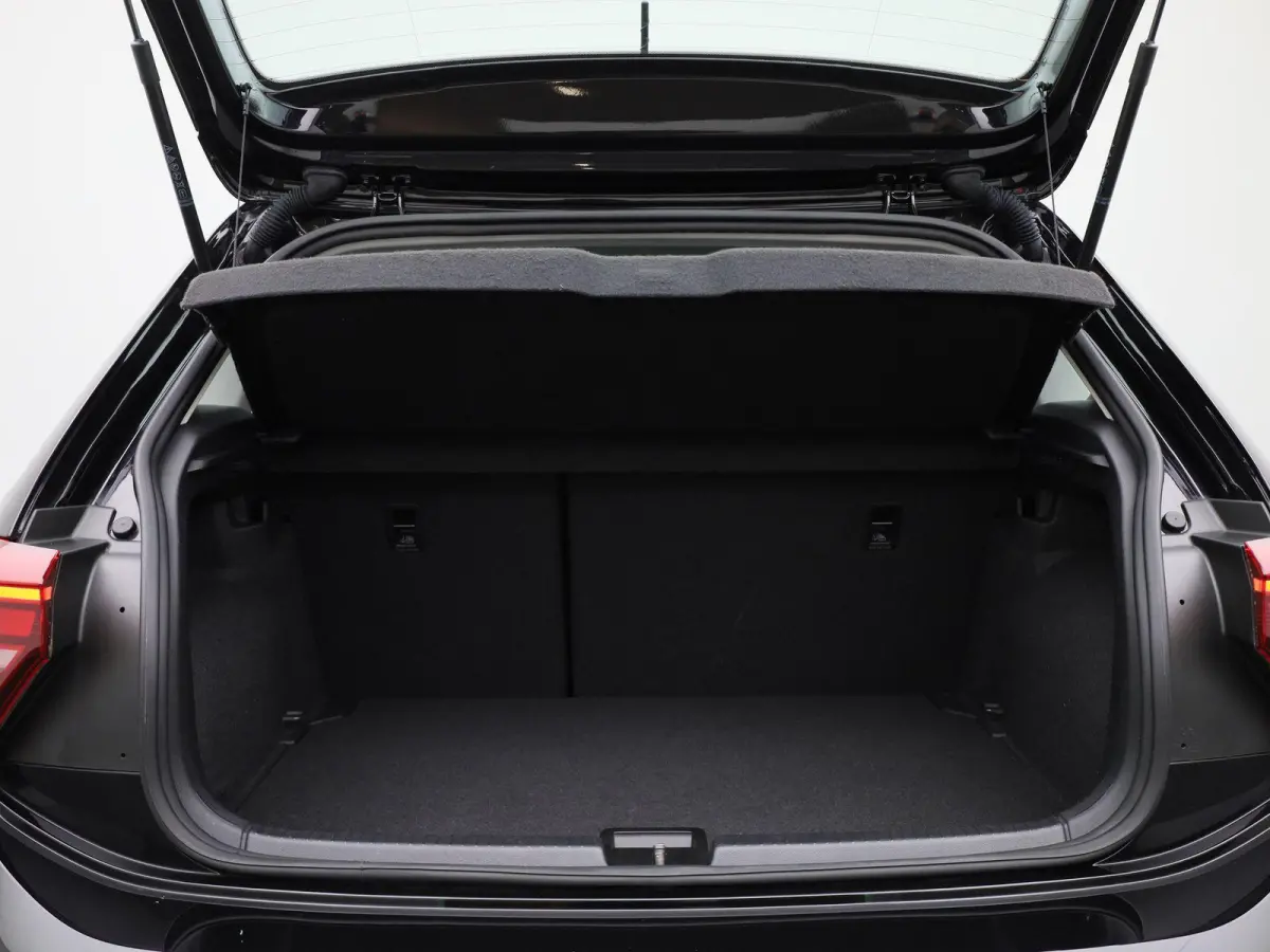1.0 TSI Life 95 PK| Origineel Nederlands | 1e Eigenaar | Navigatie | Parkeersensoren Voor & Achter | LED Koplampen | Airco | Digitale Cockpit