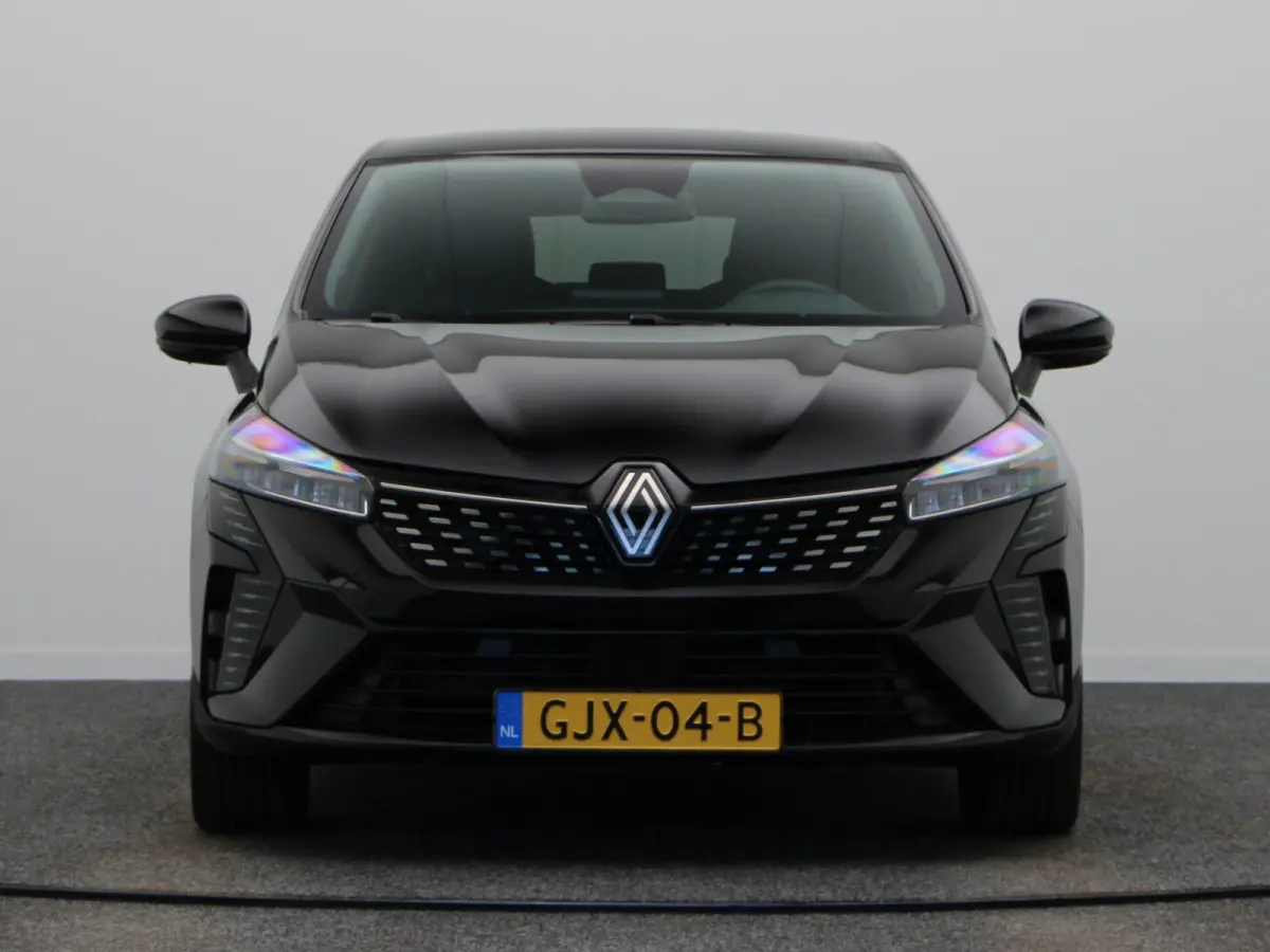 E-Tech Full Hybrid 145pk techno | Digitaal dashboard | Navigatie | Stoel- en stuurwielverwarming |