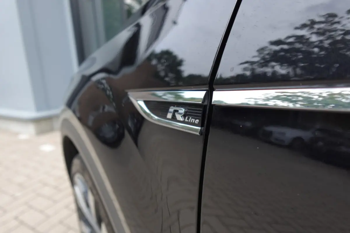 1.5 TSI Sport Business R PANO CAM ACC