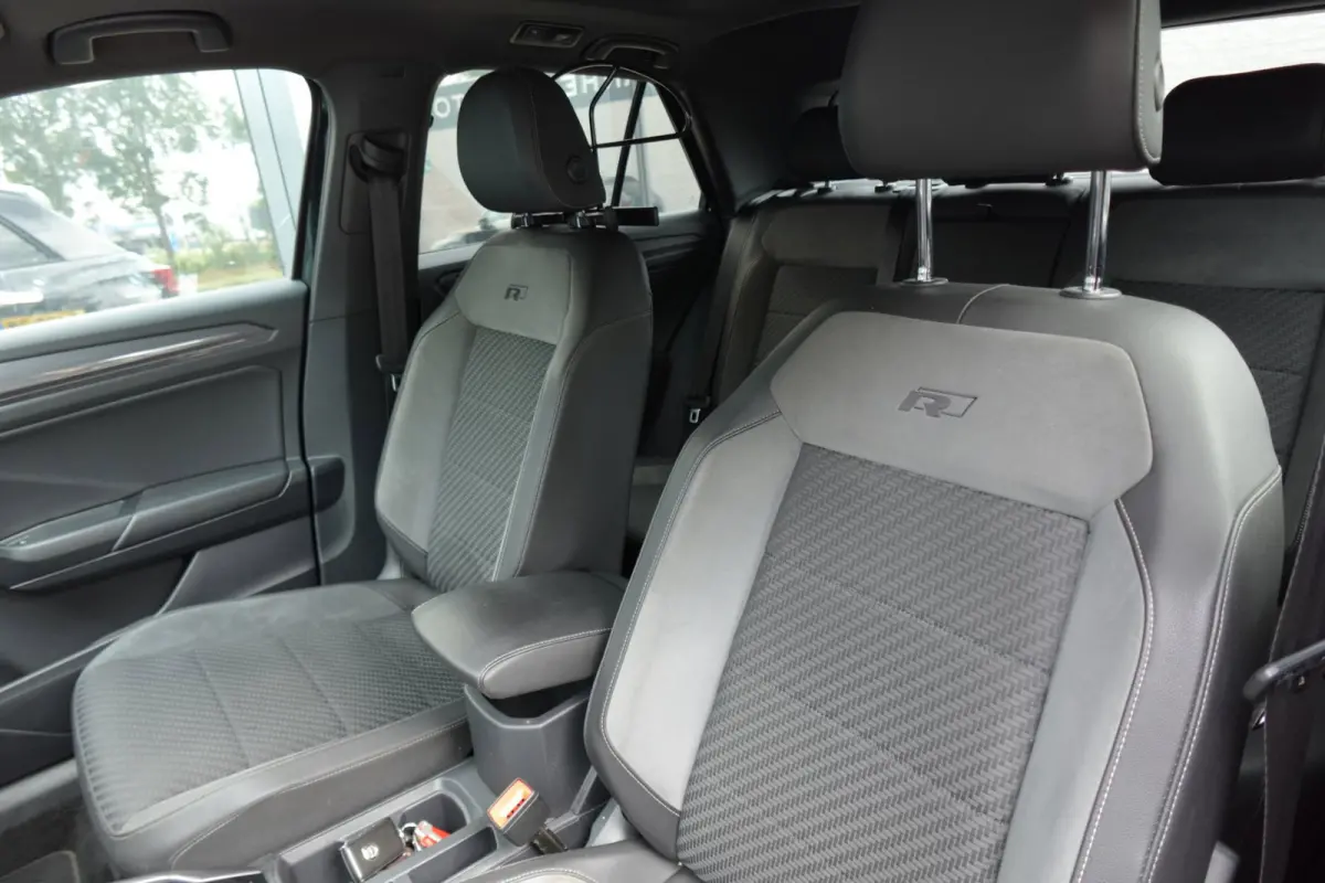 1.5 TSI Sport Business R PANO CAM ACC