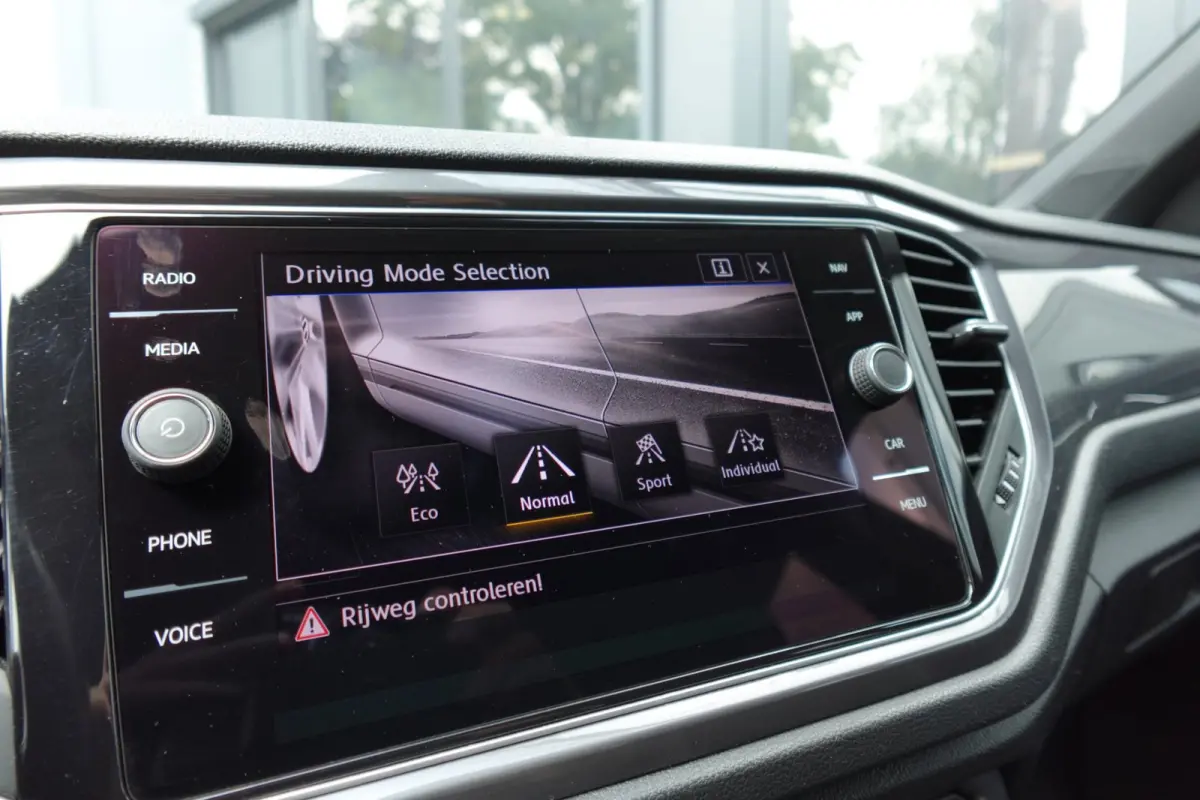 1.5 TSI Sport Business R PANO CAM ACC