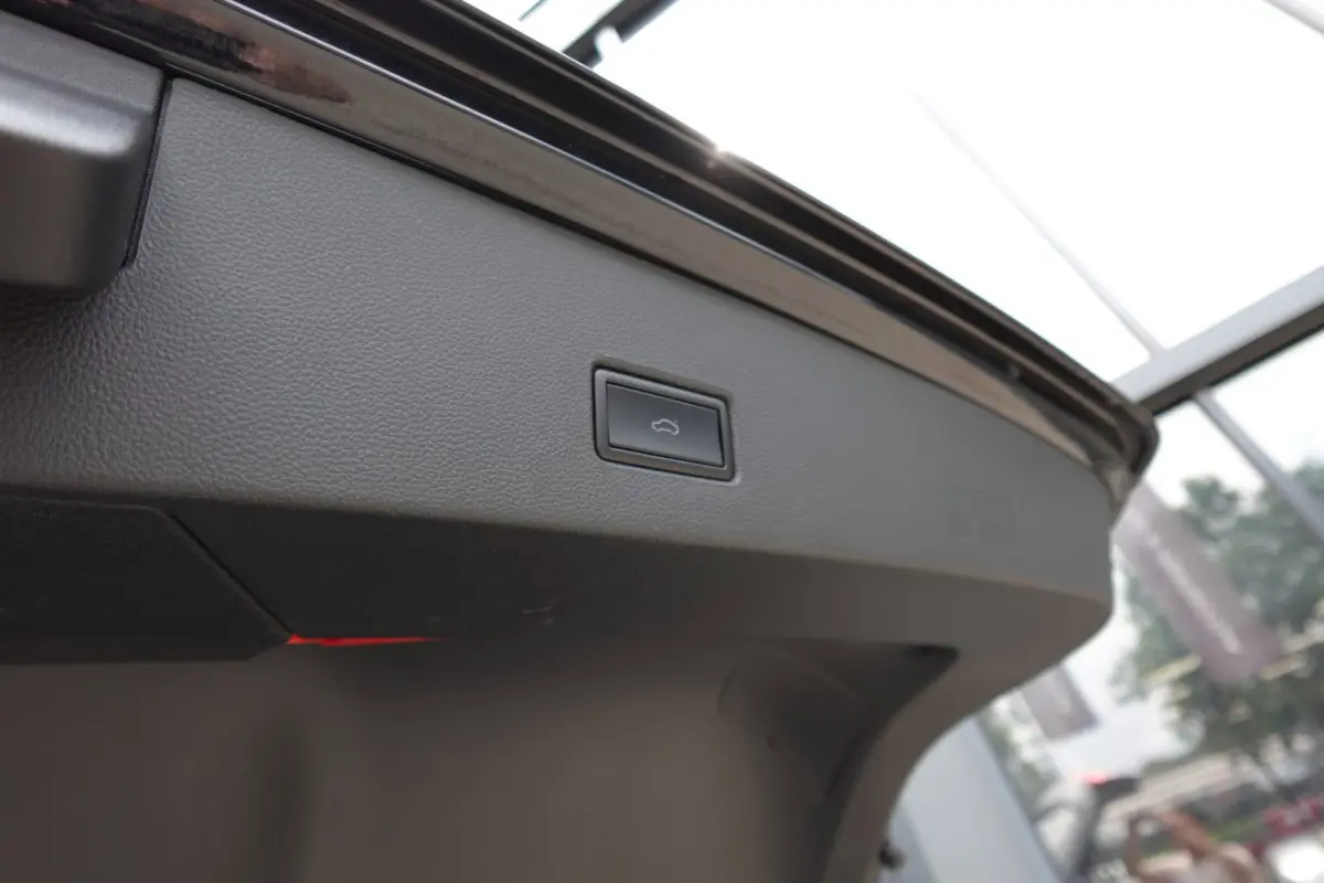 1.5 TSI Sport Business R PANO CAM ACC