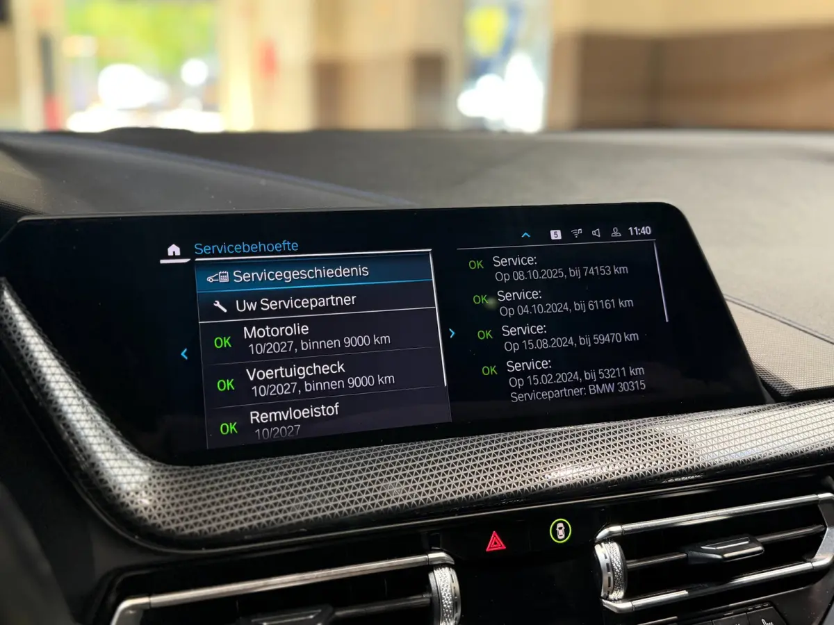 120i High Executive|Pano|HUD|Keyless|Sfeer