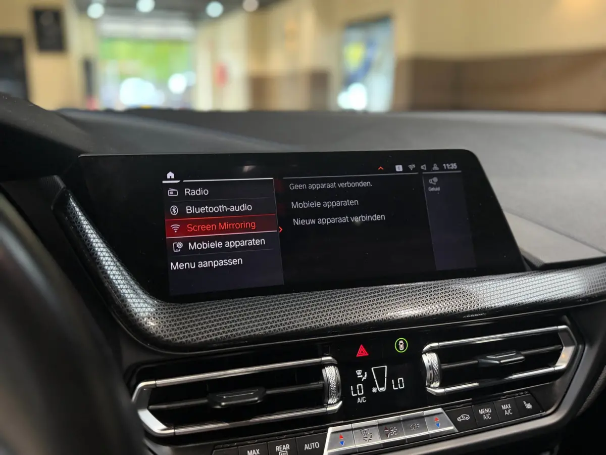 120i High Executive|Pano|HUD|Keyless|Sfeer