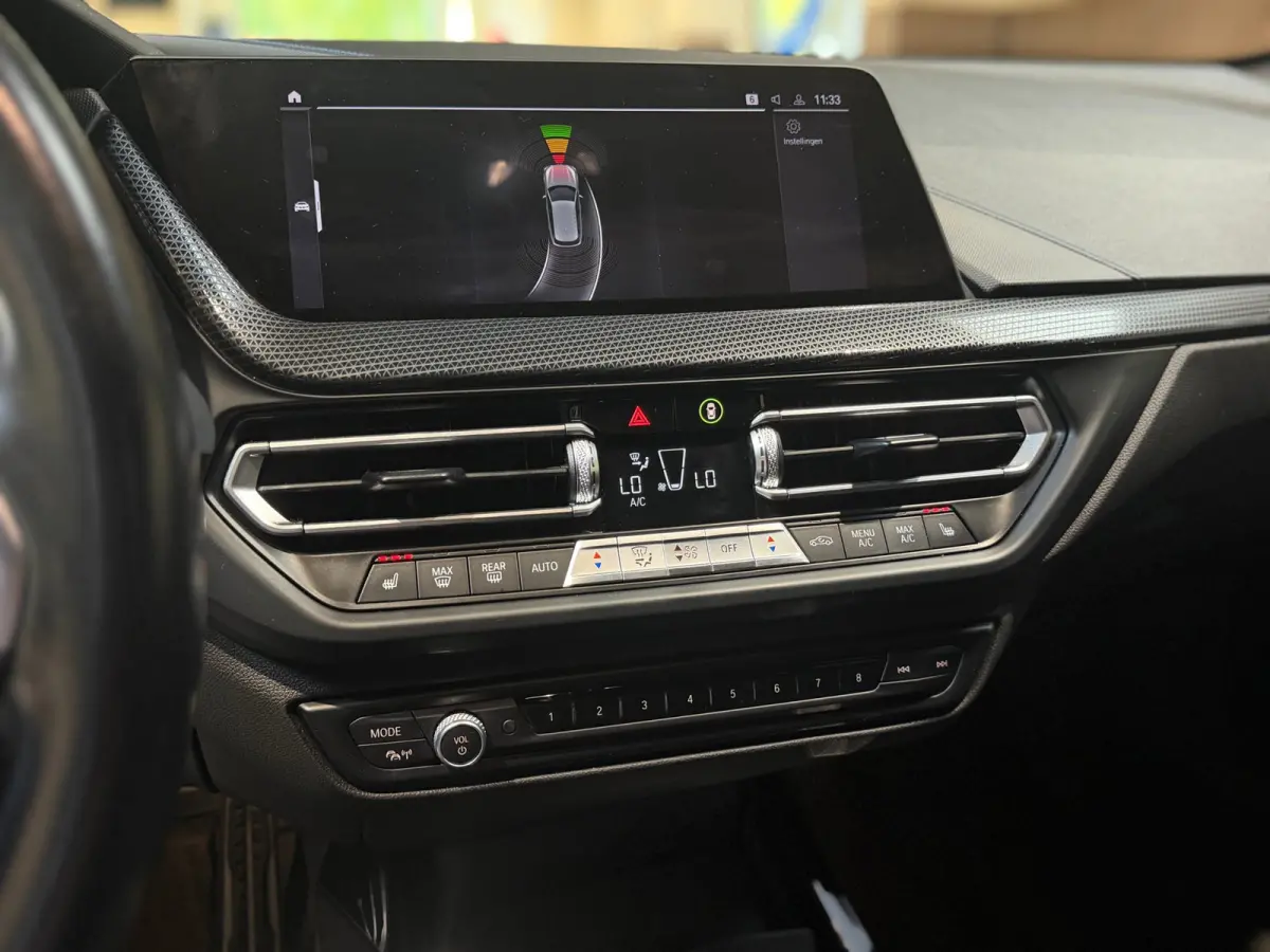 120i High Executive|Pano|HUD|Keyless|Sfeer
