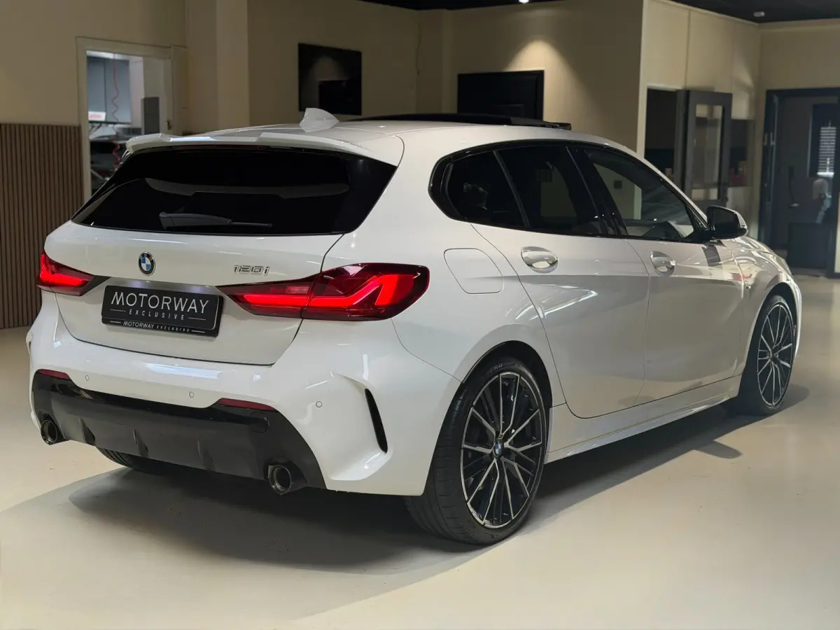 120i High Executive|Pano|HUD|Keyless|Sfeer