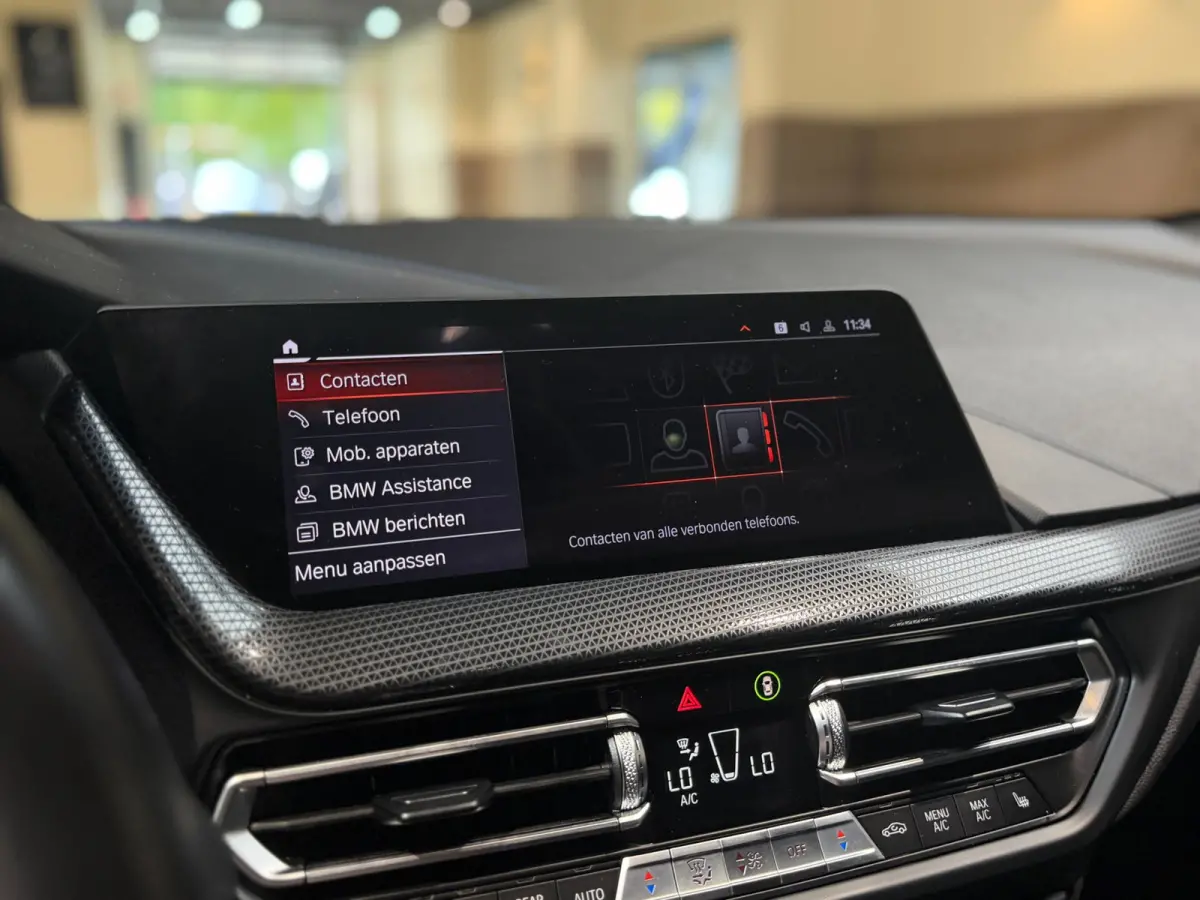 120i High Executive|Pano|HUD|Keyless|Sfeer