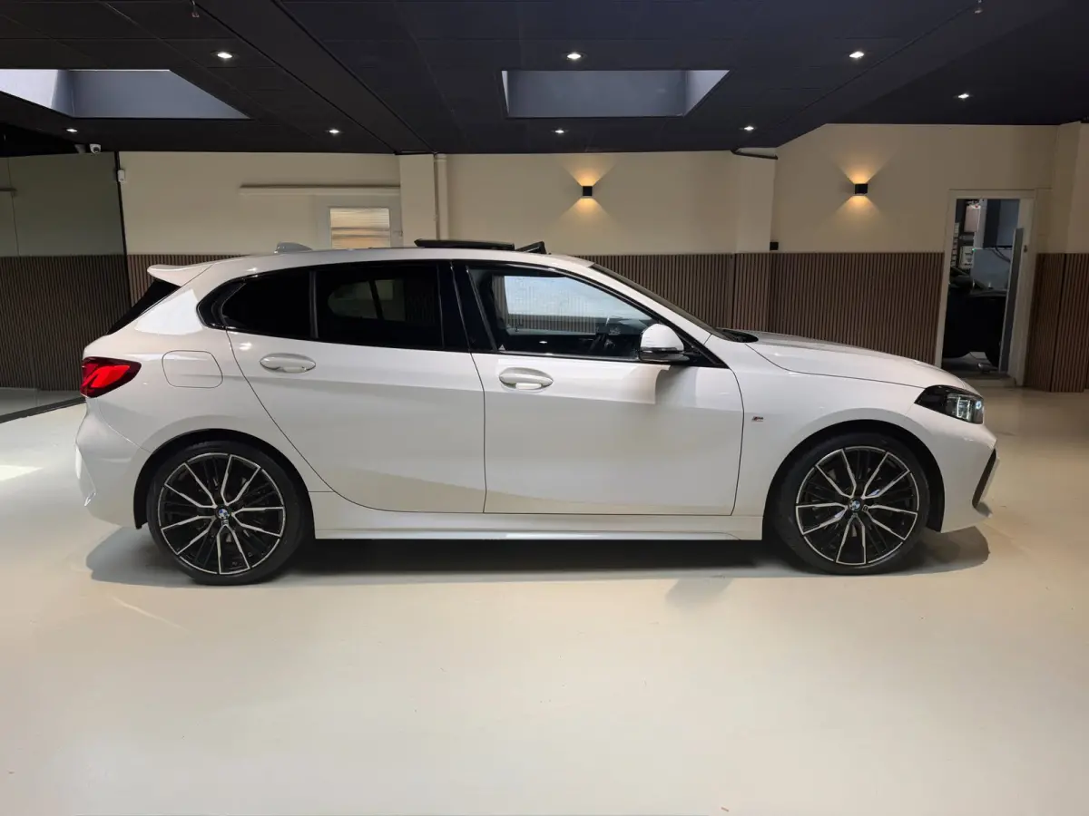 120i High Executive|Pano|HUD|Keyless|Sfeer
