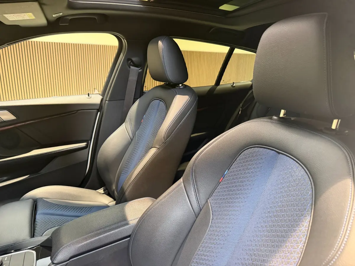 120i High Executive|Pano|HUD|Keyless|Sfeer