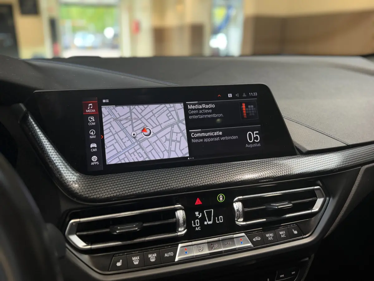 120i High Executive|Pano|HUD|Keyless|Sfeer