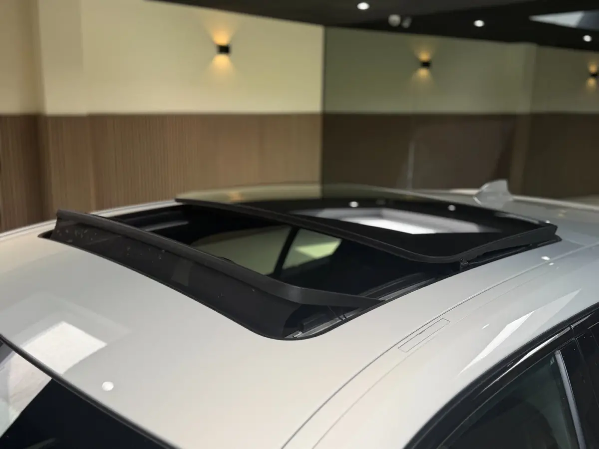 120i High Executive|Pano|HUD|Keyless|Sfeer