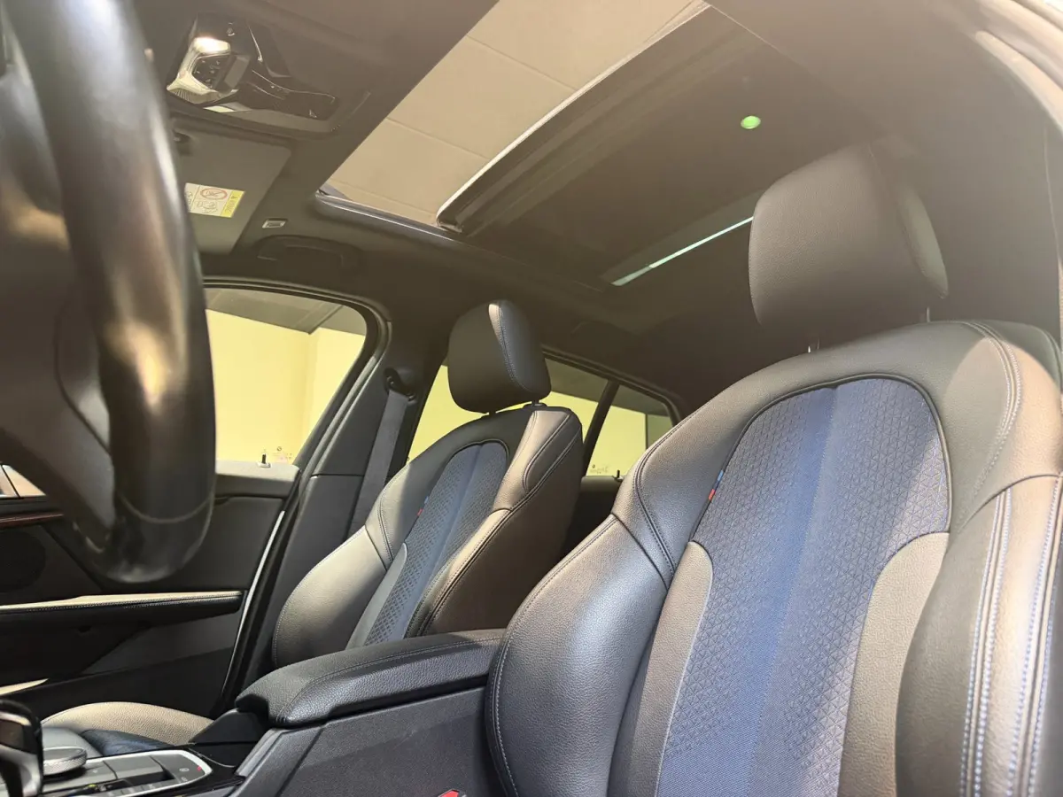 120i High Executive|Pano|HUD|Keyless|Sfeer