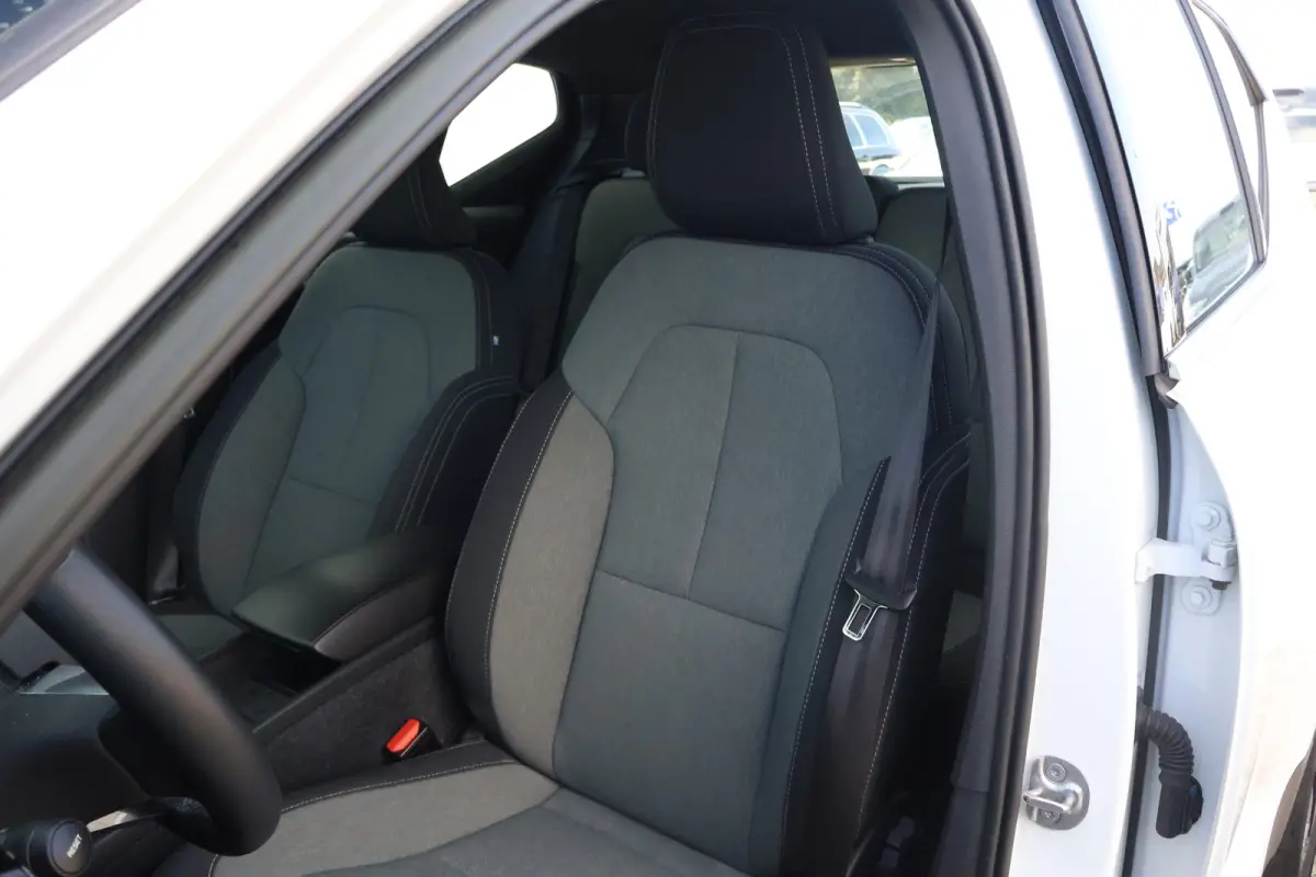 1.5 T4 Plug-in hybrid Core Bright Facelift! | Camera | Crystal White | Trekhaak