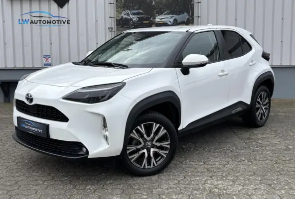 1.5 Hybrid First Edition | Carplay | Camera | 17 inch | Adaptive Cruise Control