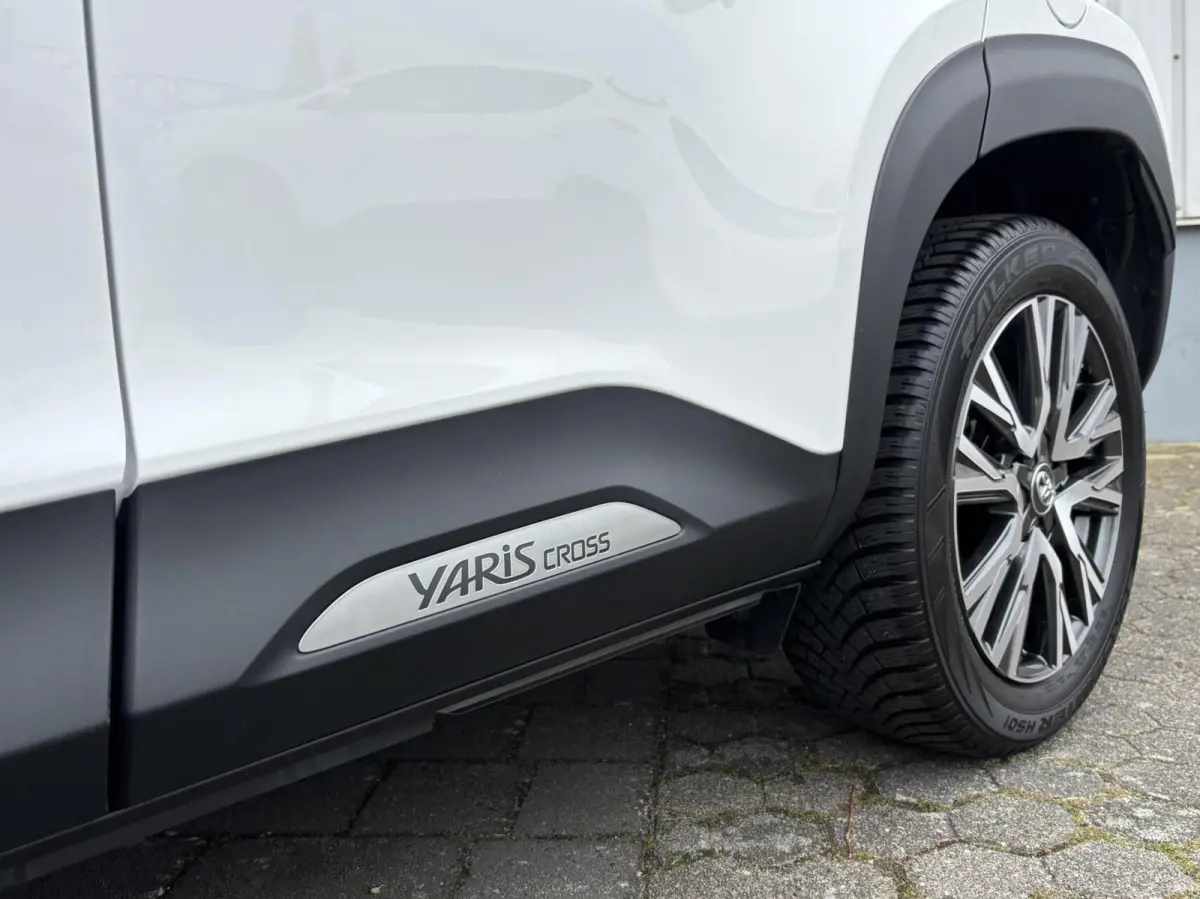 1.5 Hybrid First Edition | Carplay | Camera | 17 inch | Adaptive Cruise Control