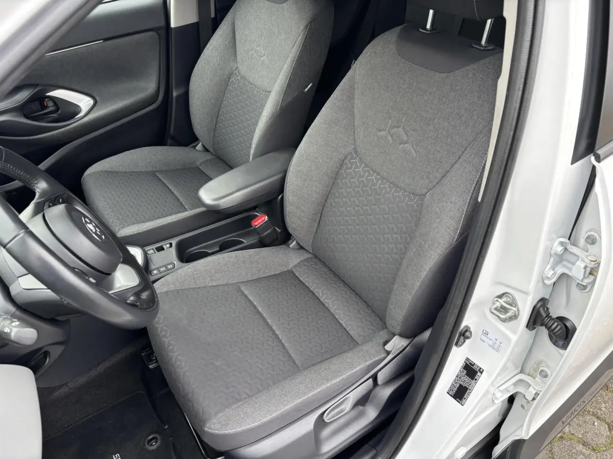 1.5 Hybrid First Edition | Carplay | Camera | 17 inch | Adaptive Cruise Control
