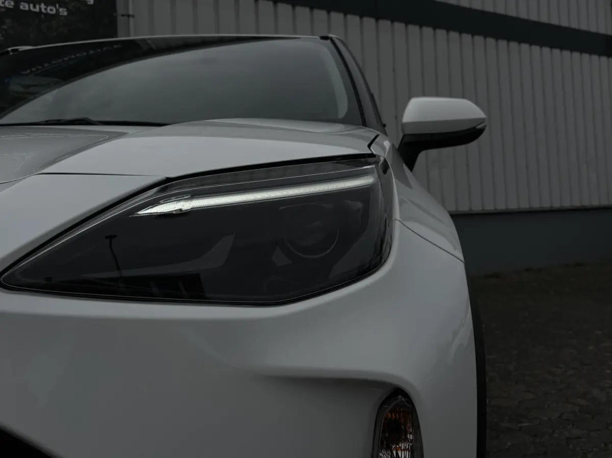 1.5 Hybrid First Edition | Carplay | Camera | 17 inch | Adaptive Cruise Control