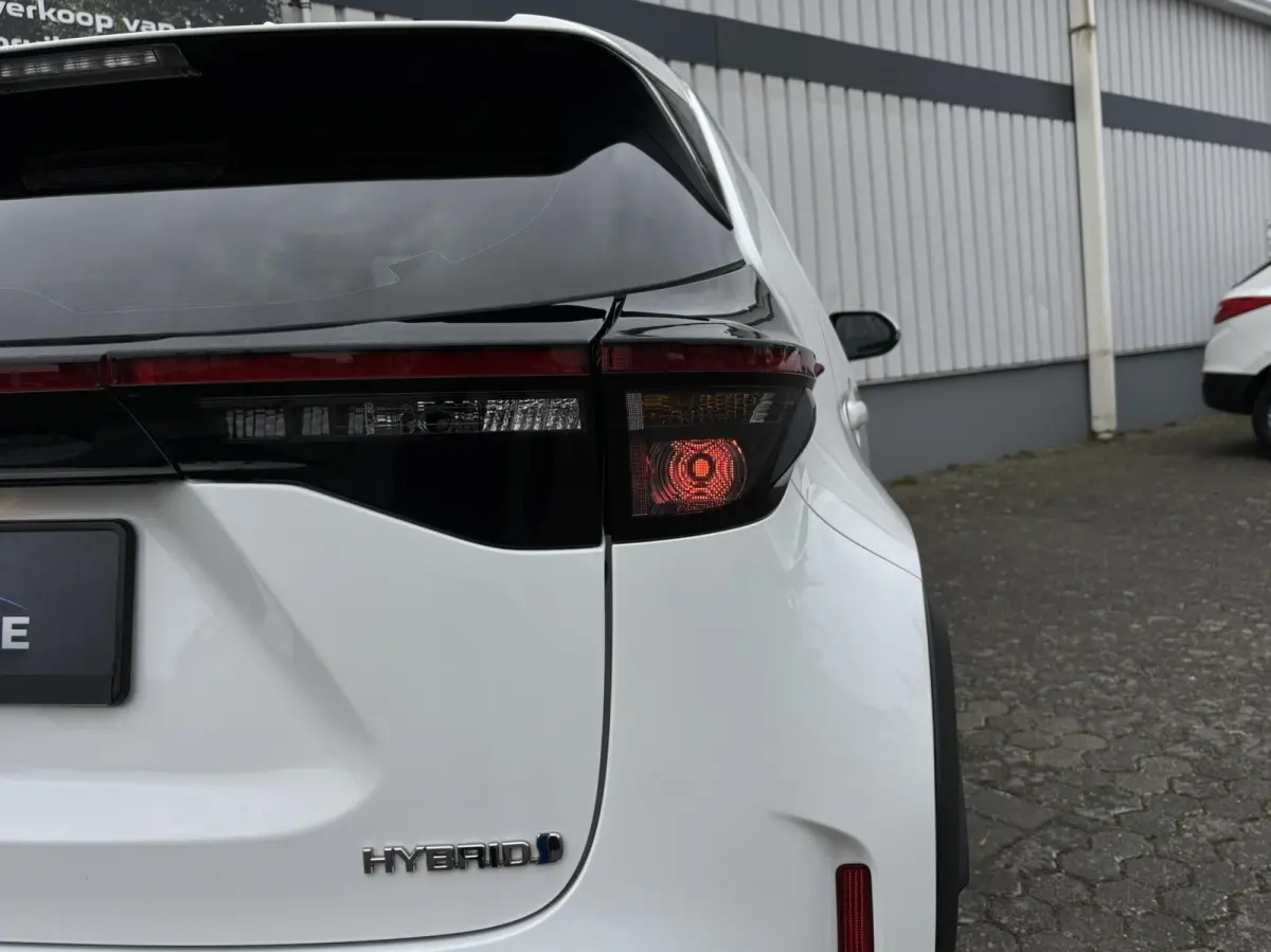 1.5 Hybrid First Edition | Carplay | Camera | 17 inch | Adaptive Cruise Control