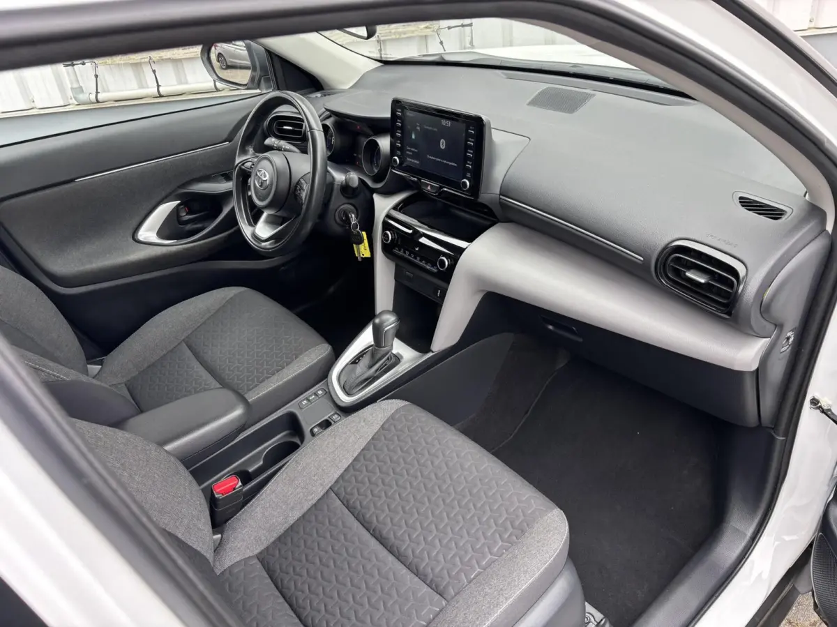1.5 Hybrid First Edition | Carplay | Camera | 17 inch | Adaptive Cruise Control