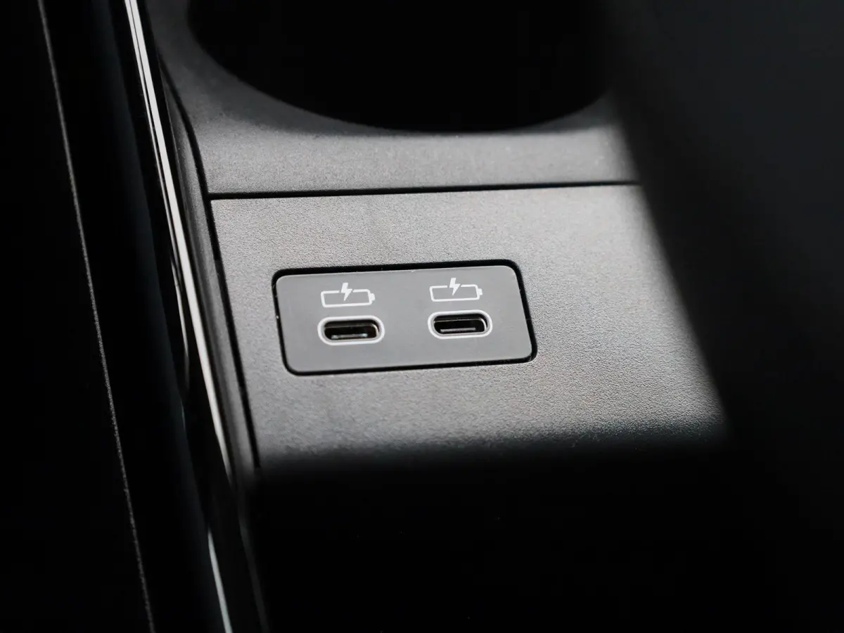 xDrive25e | LEER | CAMERA | STOELVERWARMING | NAVIGATIE