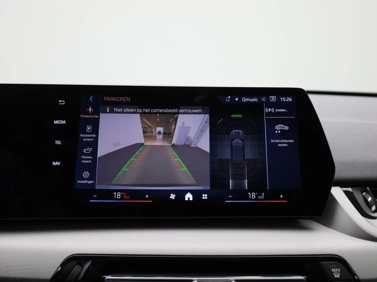 xDrive25e | LEER | CAMERA | STOELVERWARMING | NAVIGATIE
