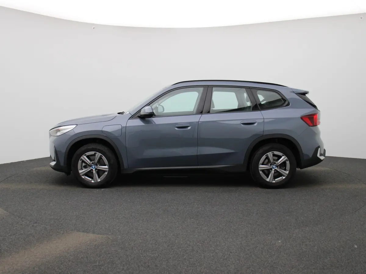 xDrive25e | LEER | CAMERA | STOELVERWARMING | NAVIGATIE